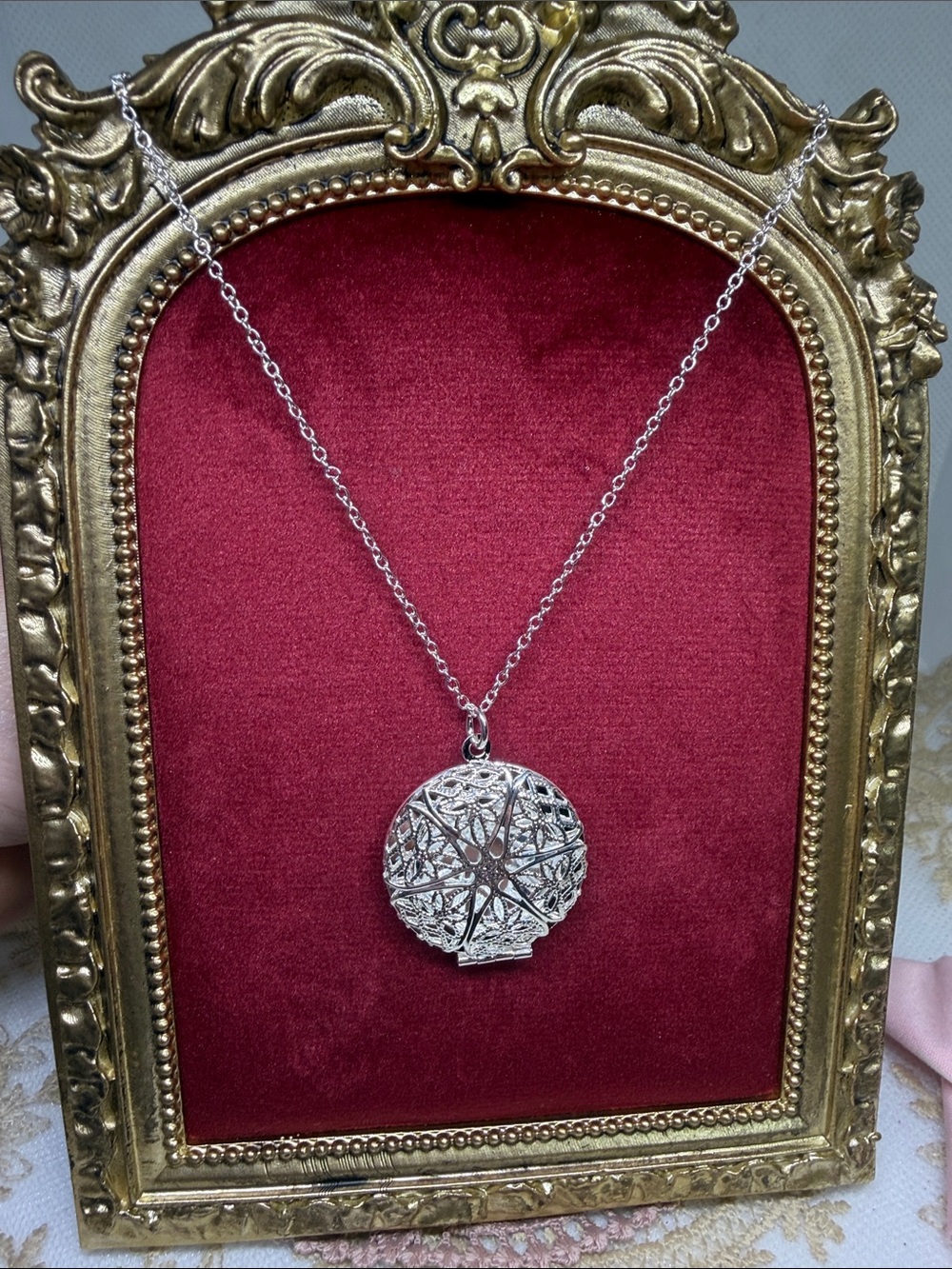 925 Sterling Silver Filigree Locket Necklace Peekaboo Photo Vintage Style 22”